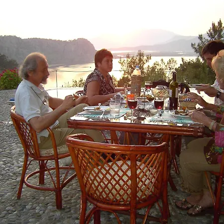 Pensiune Villa Gokbel 3*